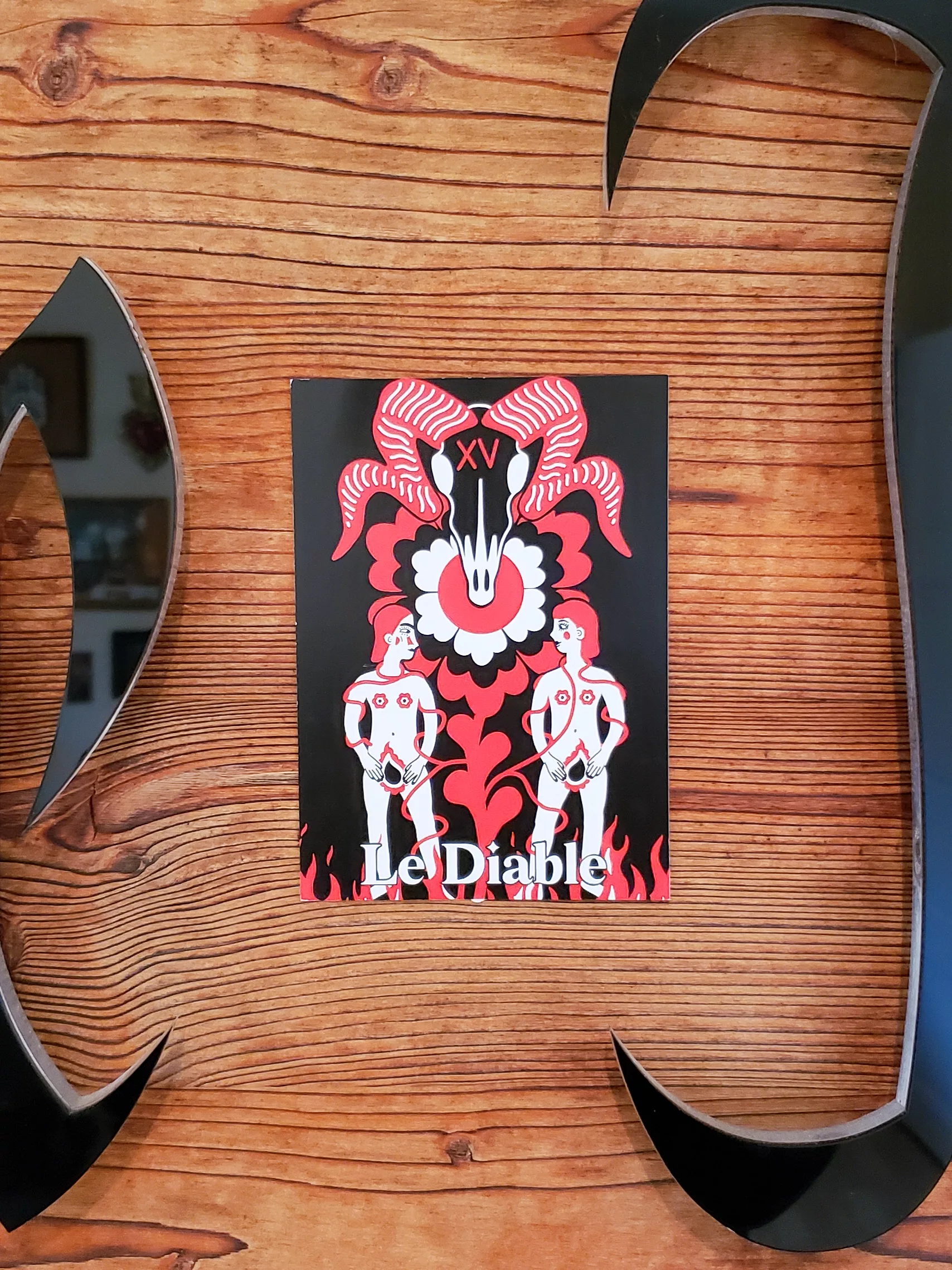 Carte postale illustrée de l'arcane Le Diable en style folk mystique, avec enveloppe assortie, Fortunae Studio