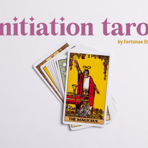 Visuel de l'initiation au tarot en ligne Fortunae Studio avec workbook illustré de 27 pages et 12 vidéos pour débuter