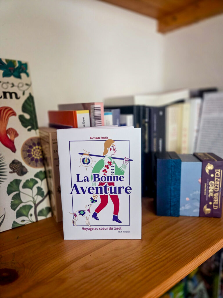 Livret papier La Bonne Aventure volume 1, guide d'initiation au tarot format A5 à remplir, édité par Fortunae Studio
